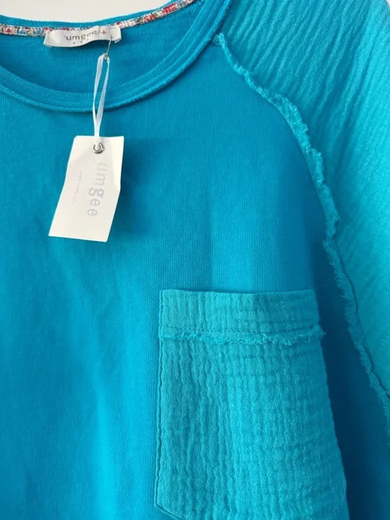 Umgee Teal Short Sleeve Pocket Top - Picture 2 of 4